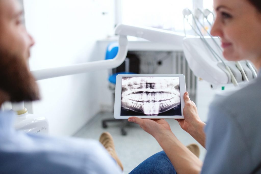 Vzdělávací kurz - příprava osoby zajišťující radiační ochranu registranta na pracovištích se zubním rentgenovým zařízením